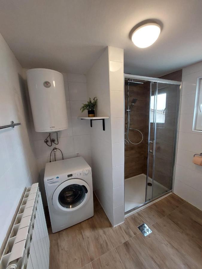 The Golden Well Apartment Rovinj Exterior photo