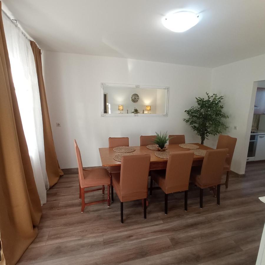 The Golden Well Apartment Rovinj Exterior photo