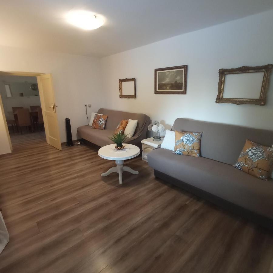 The Golden Well Apartment Rovinj Exterior photo