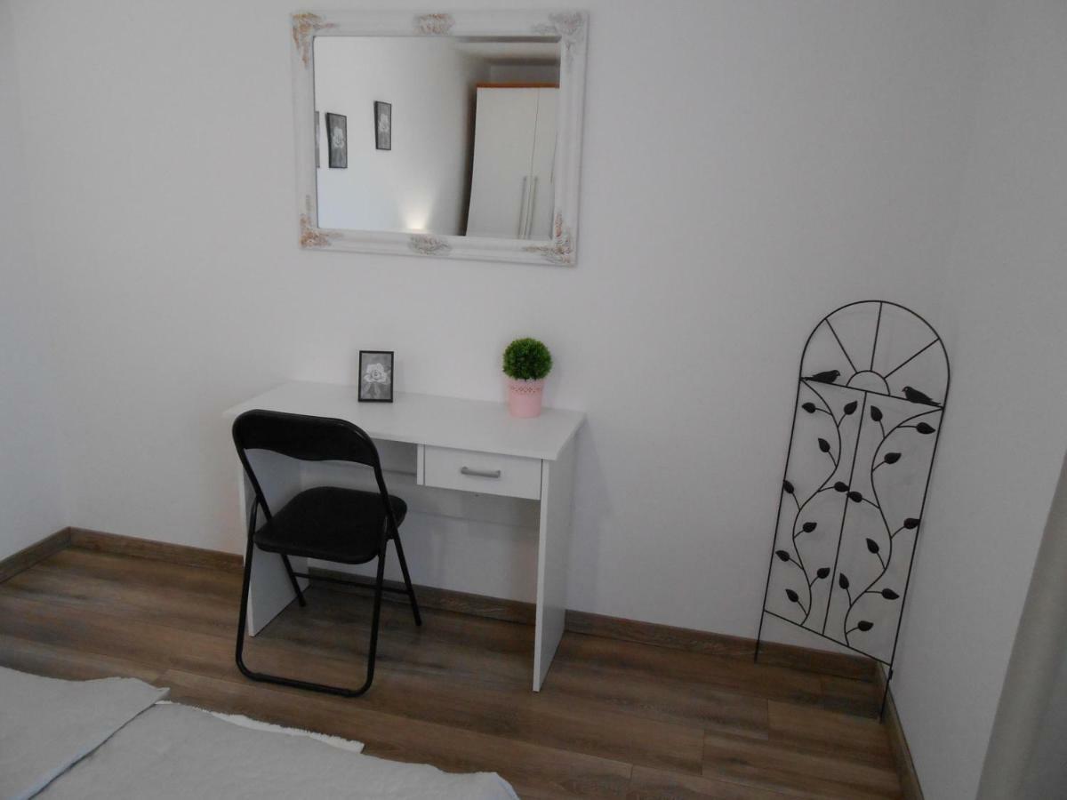 The Golden Well Apartment Rovinj Exterior photo