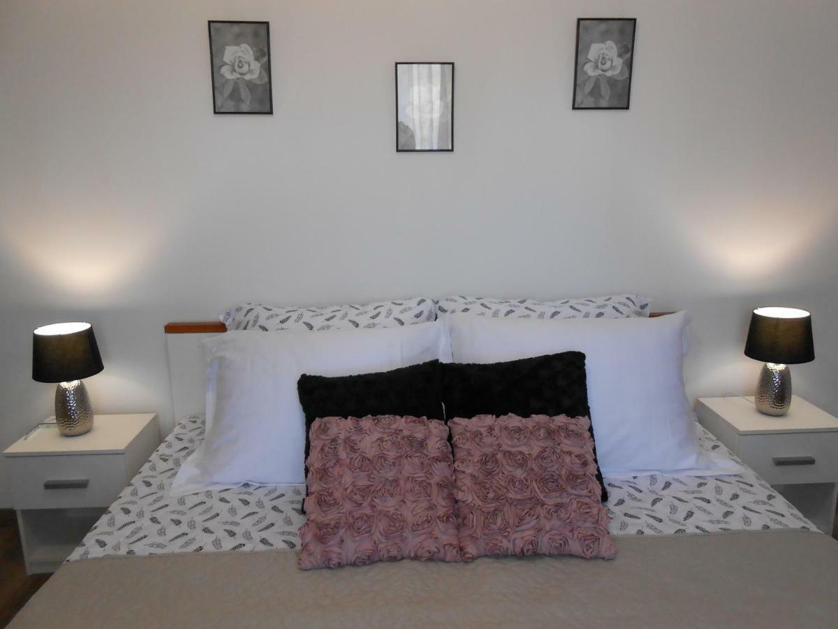 The Golden Well Apartment Rovinj Exterior photo