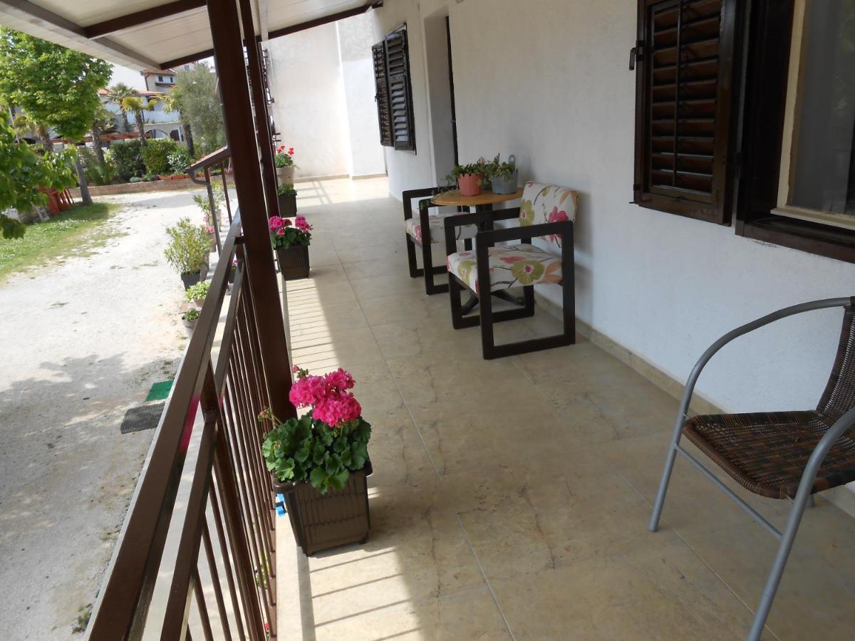 The Golden Well Apartment Rovinj Exterior photo
